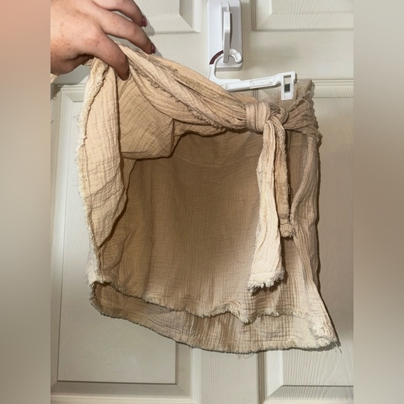 Free People Beige gauzy side tie skirt M beachy boho vacation coastal - Picture 3 of 9